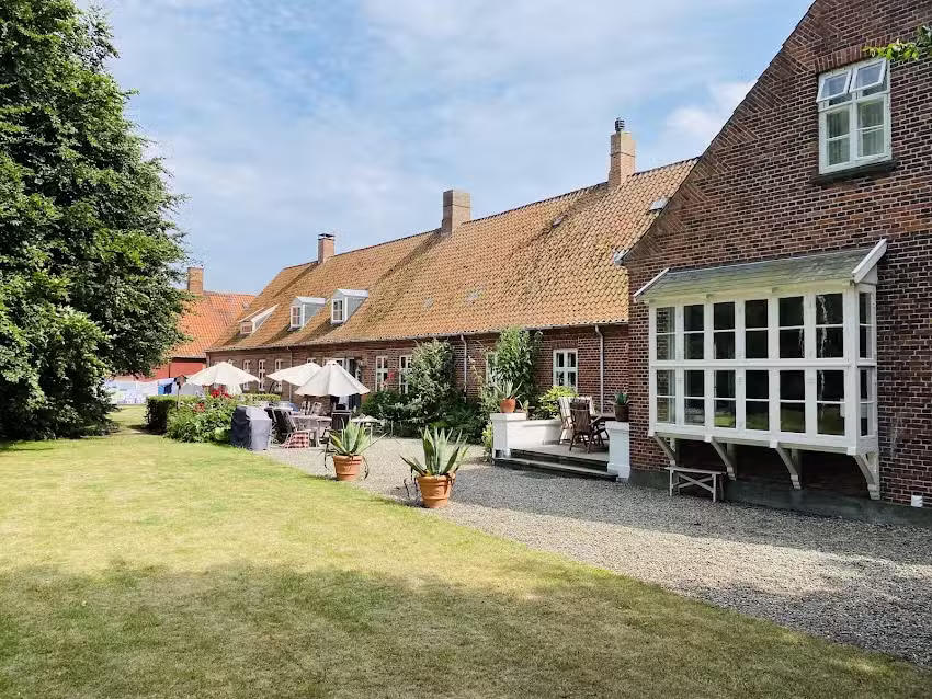 Bellinge House- Bed & Breakfast. Wellness & Detox Centre