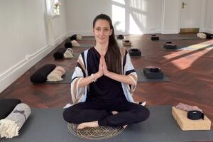 Massage Yoga – with heart and hands
