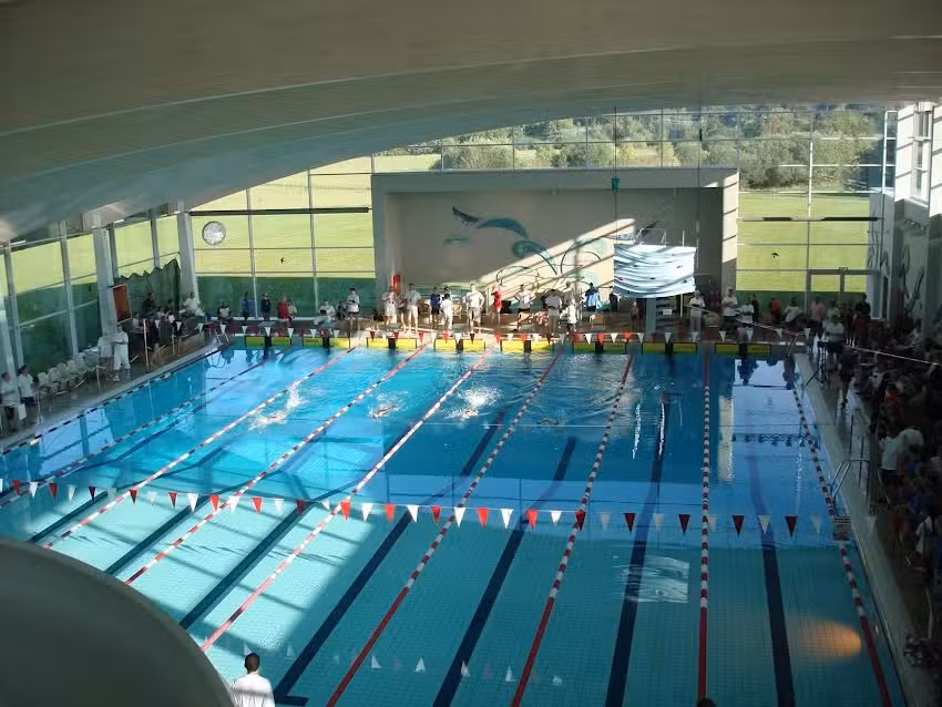 V&aelig;rl&oslash;se Sv&oslash;mmehal